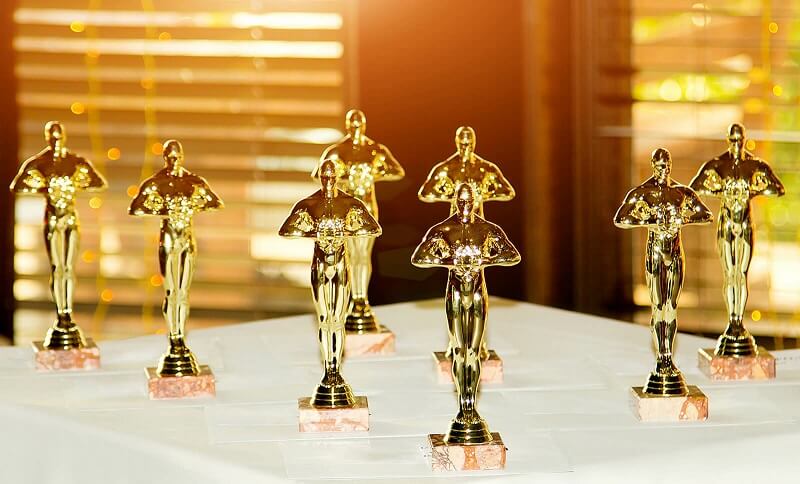 What is Oscar Betting? Should I place a wager? 3 Should we bet on oscar?